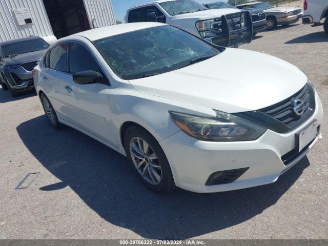  Salvage Nissan Altima