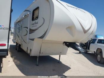  Salvage Winnebago Harmony