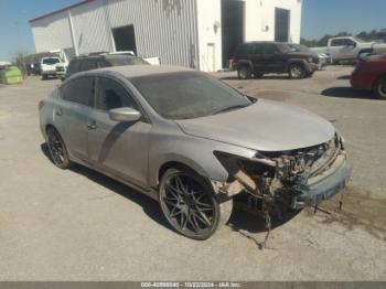  Salvage Nissan Altima