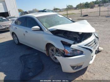  Salvage Nissan Altima