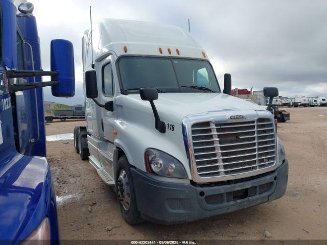  Salvage Freightliner Cascadia 125