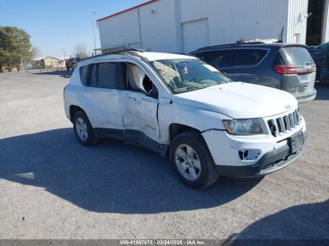  Salvage Jeep Compass