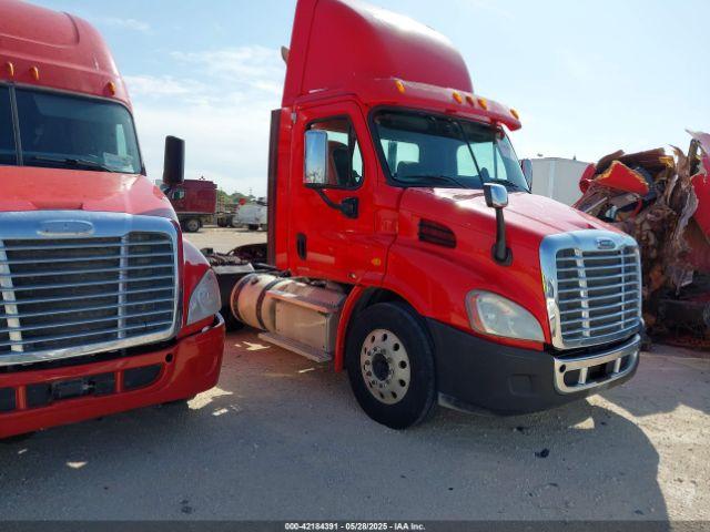  Salvage Freightliner Cascadia 113