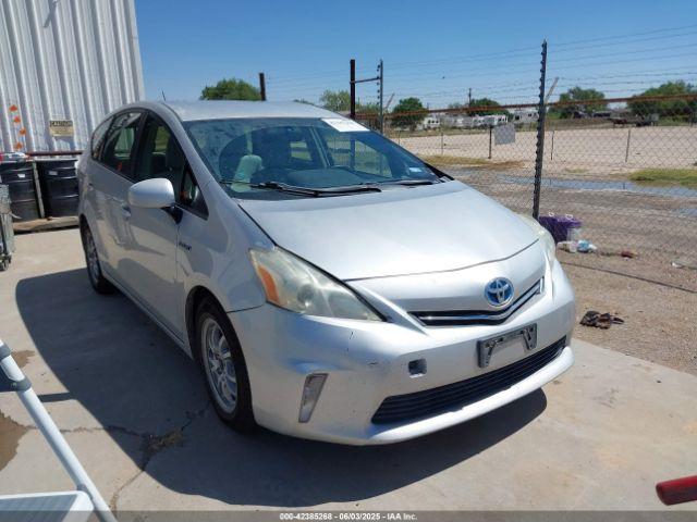  Salvage Toyota Prius v