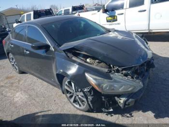  Salvage Nissan Altima