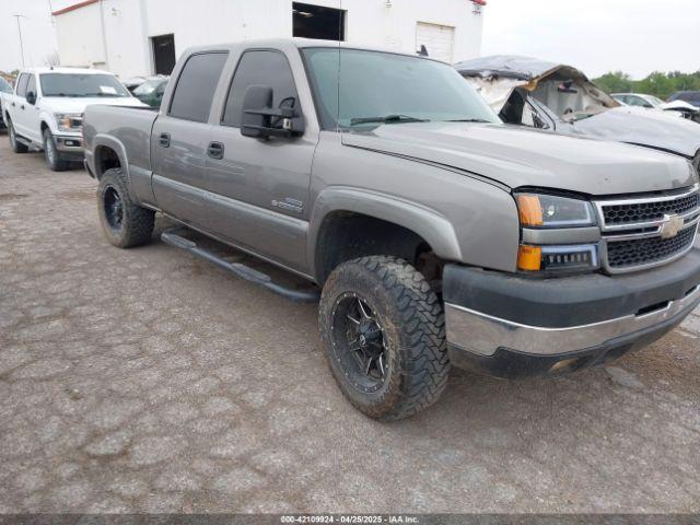  Salvage Chevrolet Silverado 2500