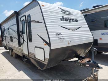  Salvage Jayco Jayflight