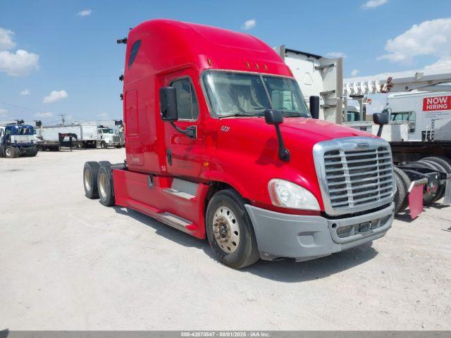  Salvage Freightliner Cascadia 125