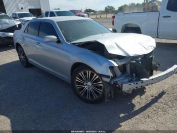  Salvage Chrysler 300