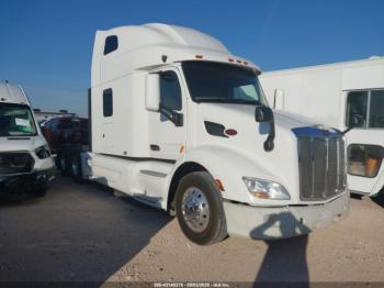  Salvage Peterbilt 579