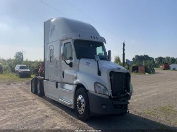  Salvage Freightliner Cascadia 125