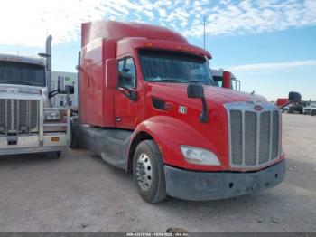  Salvage Peterbilt 579