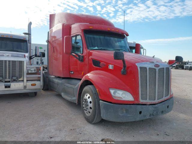  Salvage Peterbilt 579