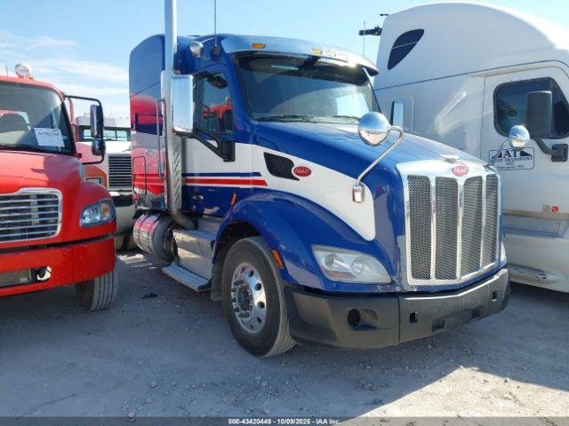  Salvage Peterbilt 579