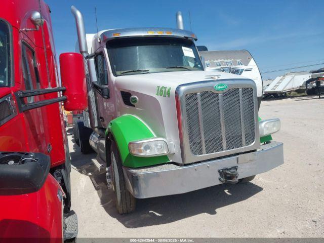  Salvage Peterbilt 567