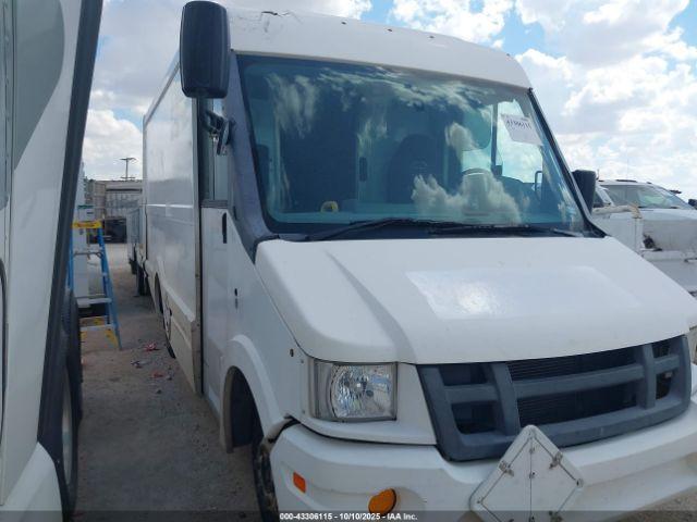  Salvage Isuzu Npr