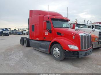  Salvage Peterbilt 579