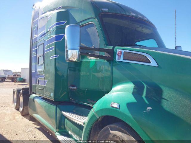  Salvage Kenworth T680