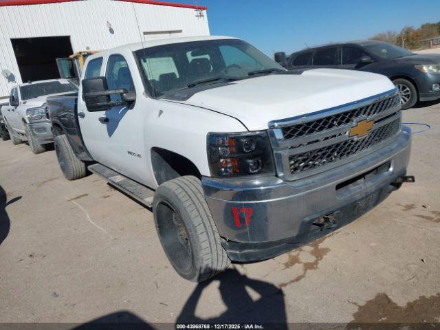 Salvage Chevrolet Silverado 2500