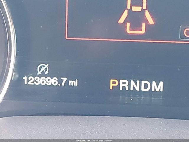 Ford F-150 Lariat Image 6