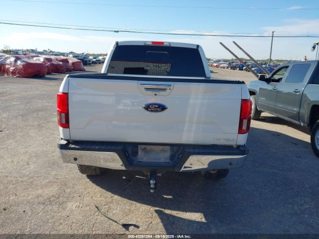 Ford F-150 Lariat Image 16