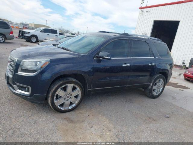 GMC Acadia Image 11
