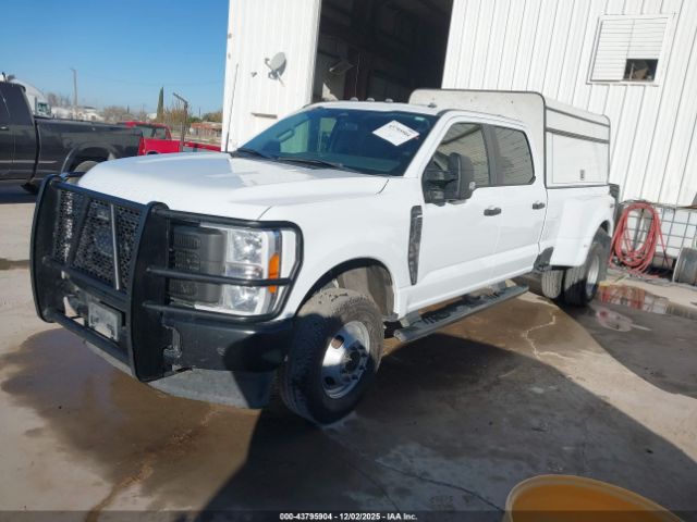 Ford F-350 Xl Image 11