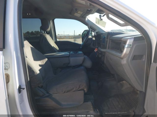 Ford F-350 Xl Image 7