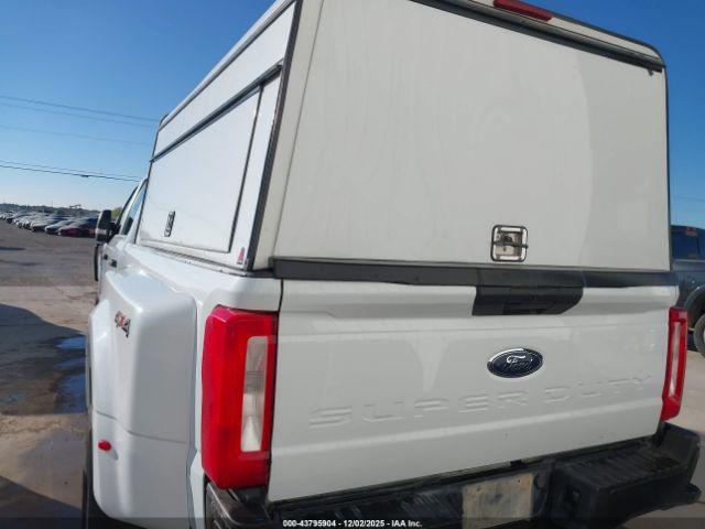 Ford F-350 Xl Image 10
