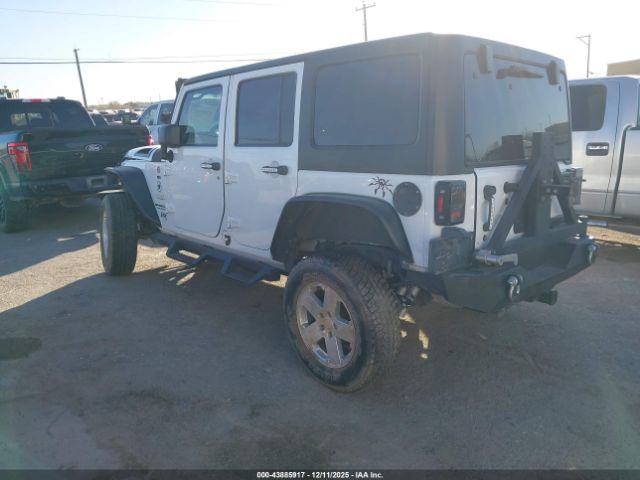 Jeep Wrangler Sahara Image 5