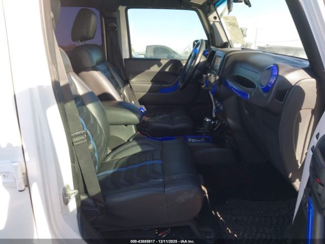 Jeep Wrangler Sahara Image 7