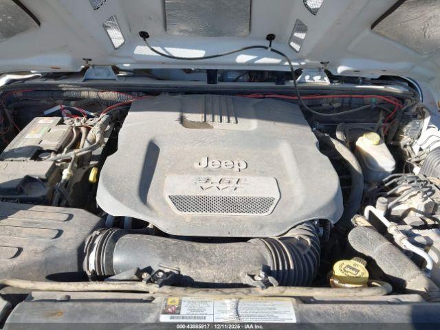 Jeep Wrangler Sahara Image 15