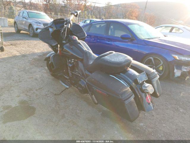 Harley-Davidson Fltrk Image 9