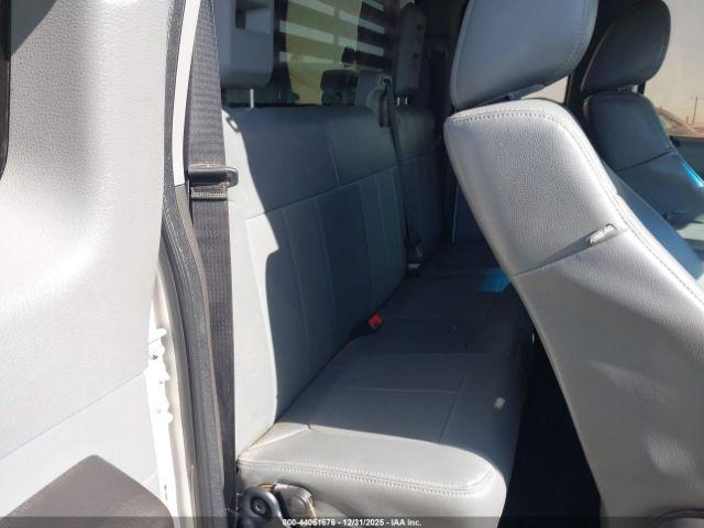 Ford F-250 Xl Image 10