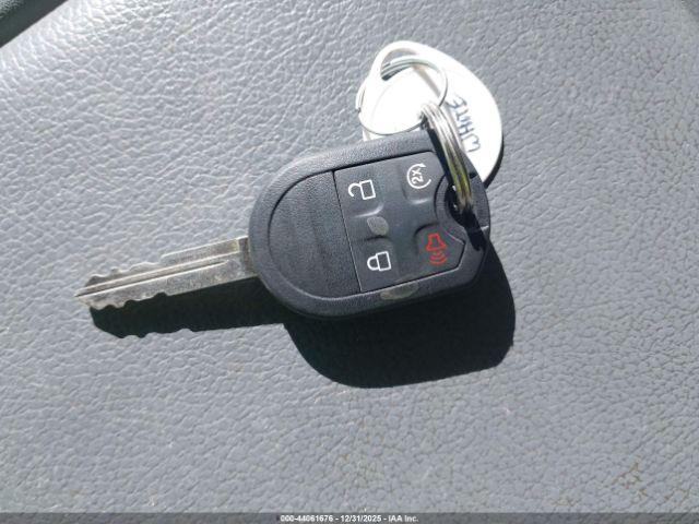 Ford F-250 Xl Image 13