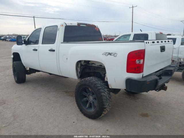 Chevrolet Silverado 2500 Lt Image 3