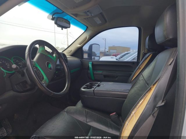 Chevrolet Silverado 2500 Lt Image 4