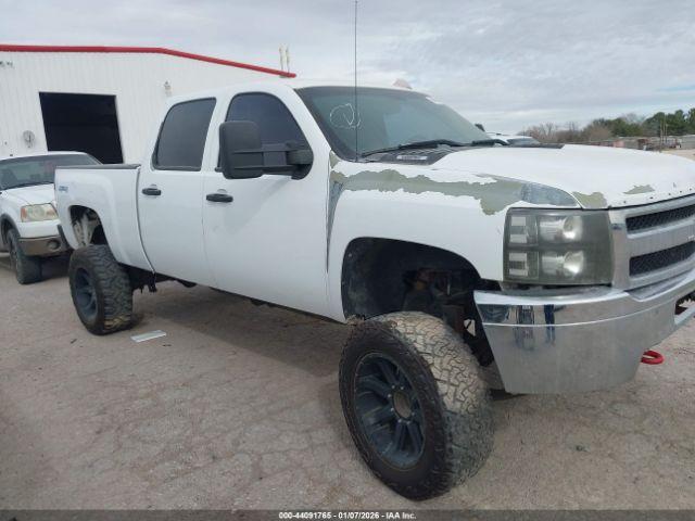 Chevrolet Silverado 2500 Lt Image 13