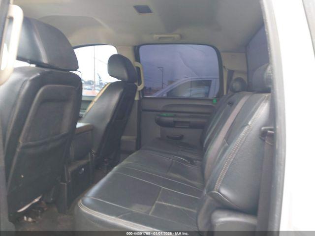 Chevrolet Silverado 2500 Lt Image 7