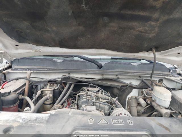 Chevrolet Silverado 2500 Lt Image 14