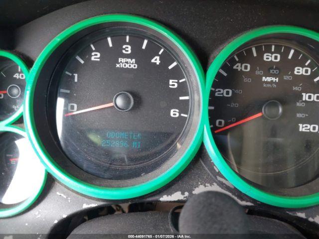 Chevrolet Silverado 2500 Lt Image 10